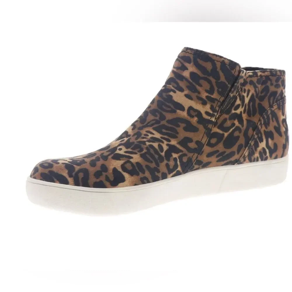 NEW NATURALIZER Leopard Print Miranda Booties High top Sneakers Zipper Side Sz 9